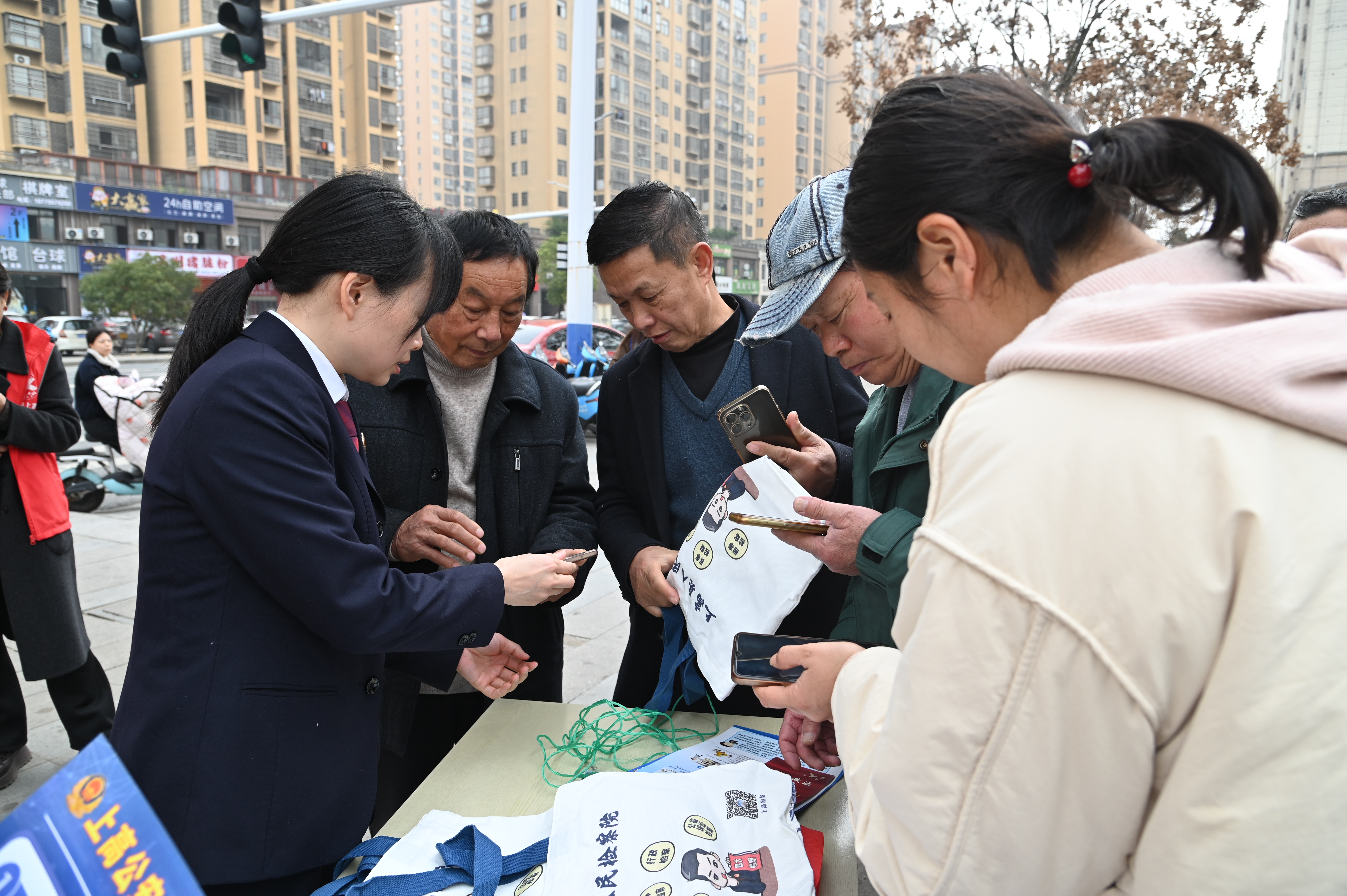 ƽ������������������˫�����ж�ح�Է��������ػ�����ƽ���Ҹ�